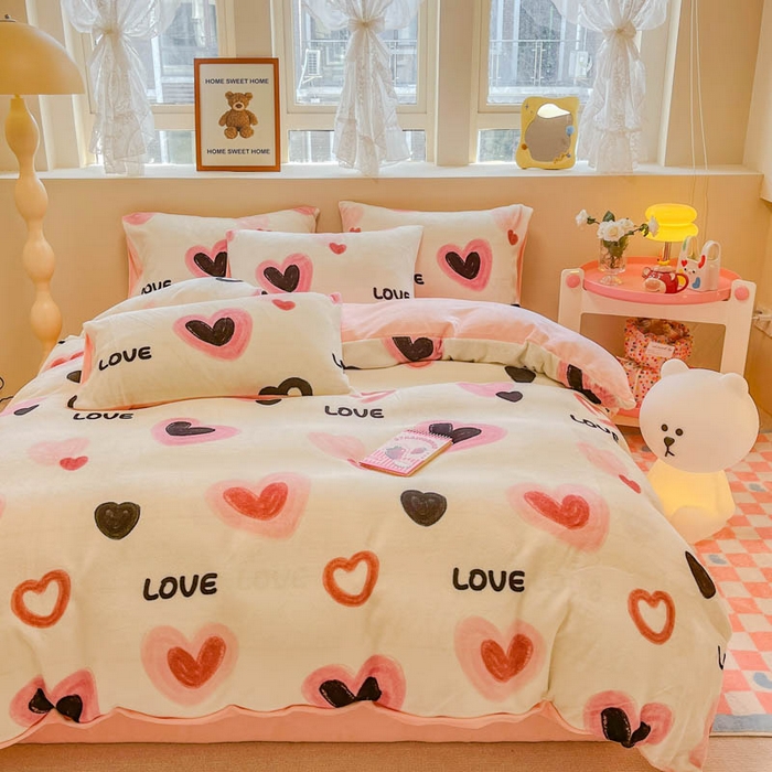 91家纺网 家纺一手货源 找家纺 沐辰 2023新款牛奶绒印花四件套 爱情光波