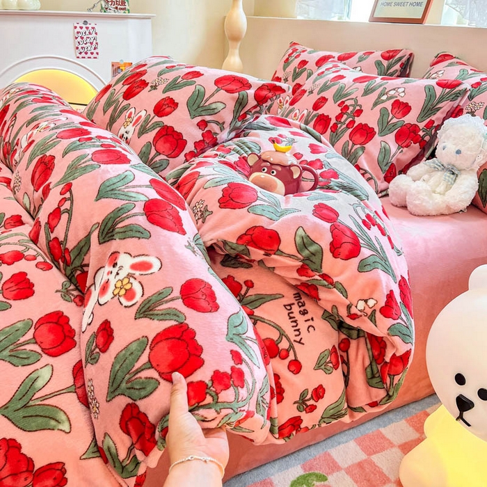 91家纺网 家纺一手货源 找家纺 沐辰 2023新款牛奶绒印花四件套 爱丽丝小兔