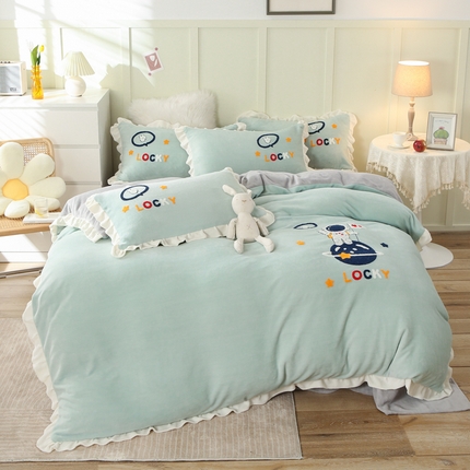 91家纺网 家纺一手货源 找家纺 沐辰 2023新款韩版绣花加厚牛奶绒四套件 太空人-绿