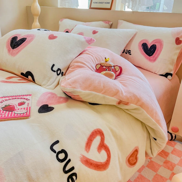 91家纺网 家纺一手货源 找家纺 沐辰 2023新款牛奶绒印花四件套 爱情光波