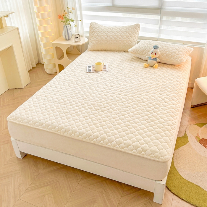 91家纺网 家纺一手货源 找家纺 梵朴 2023新款牛奶绒夹棉床笠 纯色-素雅白