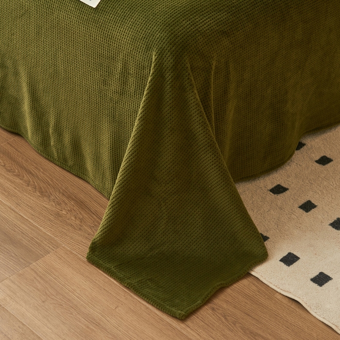 91家纺网 家纺一手货源 找家纺 吾诺 2023秋冬 华夫格绒床单枕套床笠毯子单品系列 - 牛奶绒床单 橄榄绿