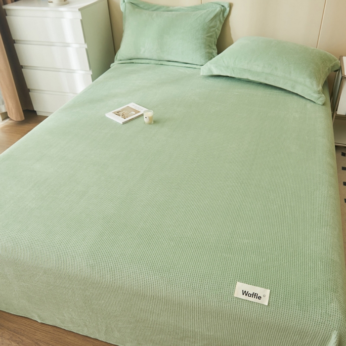 91家纺网 家纺一手货源 找家纺 吾诺 2023秋冬 华夫格绒床单枕套床笠毯子单品系列 - 牛奶绒床单 中绿色