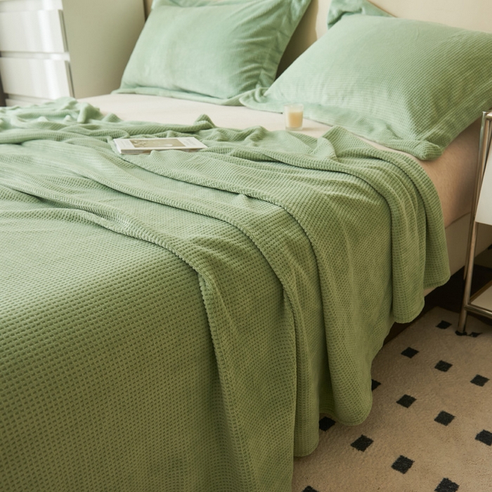 91家纺网 家纺一手货源 找家纺 吾诺 2023秋冬 华夫格绒床单枕套床笠毯子单品系列 - 牛奶绒床单 中绿色