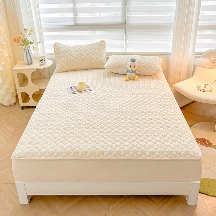 91家纺网 家纺一手货源 找家纺 梵朴 2023新款牛奶绒夹棉床笠 纯色-素雅白