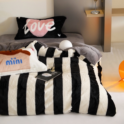 91家纺网 家纺一手货源 找家纺 （总）金奇达 2023新款牛奶绒兔毛绒多巴胺摸摸兔四件套