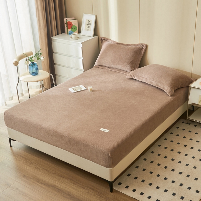 91家纺网 家纺一手货源 找家纺 吾诺 2023秋冬 华夫格牛奶绒毯子床单床笠单品系列-牛奶绒床笠 深驼色