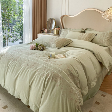 91家纺网 家纺一手货源 找家纺 （总） 2023新款A类母婴级加厚全棉磨毛四件套纯棉保暖床单轻奢风刺绣长绒棉纯色床上用品