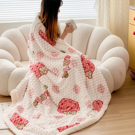91家纺网 家纺一手货源 找家纺 顾里家纺 2023新款ins韩风∙豆豆绒奶油色羊羔毯 粉粉草莓