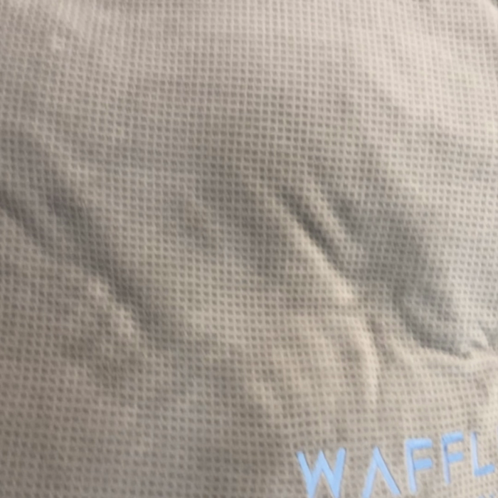 91家纺网 家纺一手货源 找家纺 吾诺 2023秋冬贝壳边华夫格牛奶绒四件套-纯净版拍摄风格 浅灰-深蓝