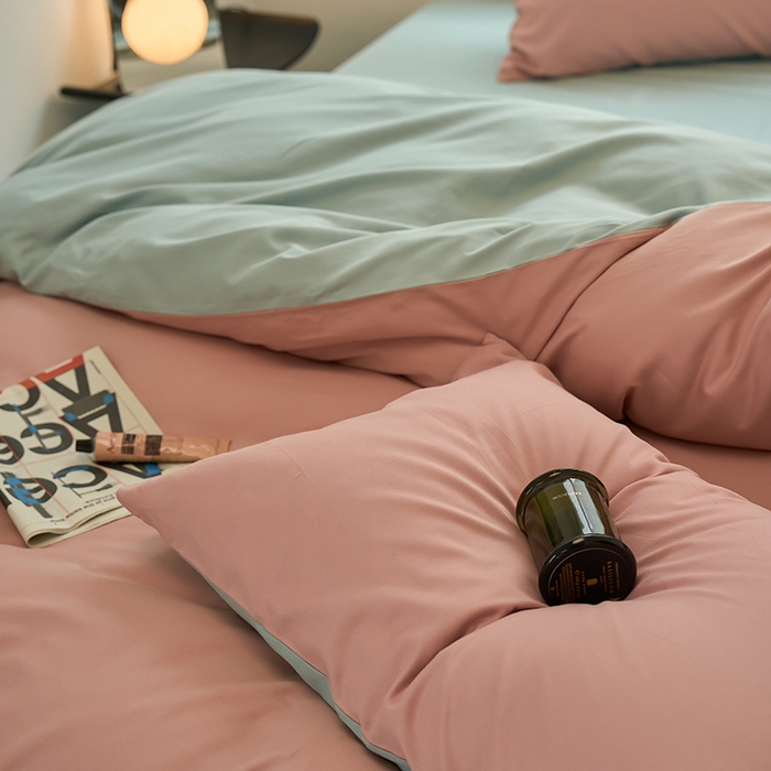 91家纺网 家纺一手货源 找家纺 沐白家居 2023火山小磨毛拼色基础款四件套 紫黛