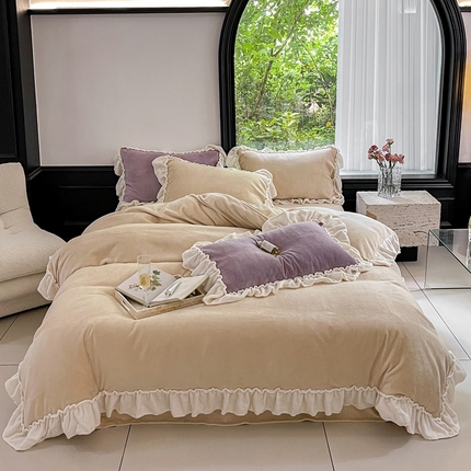 91家纺网 家纺一手货源 找家纺 六巷胡同 2023新款轻法式慵懒风纯色牛奶绒四件套 花边款-杏仁咖