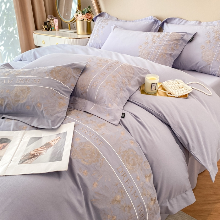 91家纺网 家纺一手货源 找家纺  2023新款A类母婴级加厚全棉磨毛四件套纯棉保暖床单轻奢风刺绣长绒棉纯色床上用品 莓蓝色