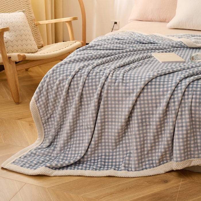 91家纺网 家纺一手货源 找家纺 吾诺 2023秋冬 双面加厚无印风双面牛奶绒毯子 法莱绒毛毯  天蓝小格