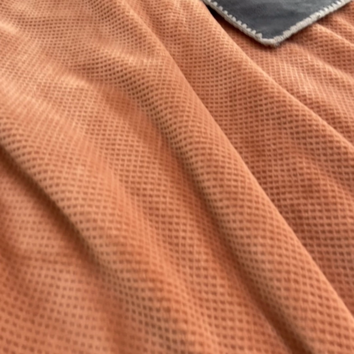 91家纺网 家纺一手货源 找家纺 吾诺 2023秋冬华夫格牛奶绒毯子 毛毯床单床笠单品系列-多功能绒毯 焦糖咖-深灰