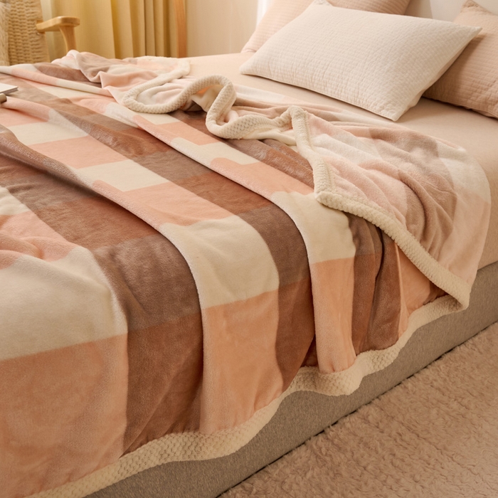 91家纺网 家纺一手货源 找家纺 吾诺 2023秋冬 双面加厚无印风双面牛奶绒毯子 法莱绒毛毯  灰粉大格