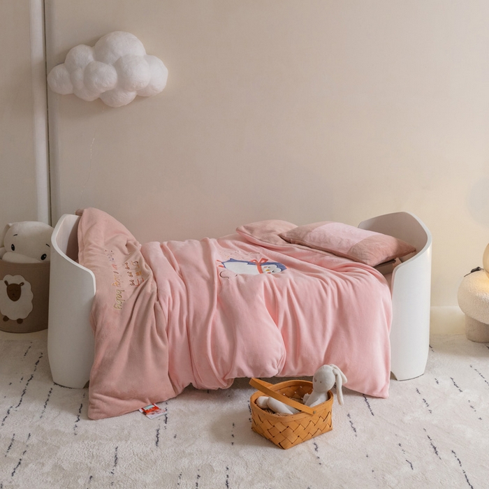 91家纺网 家纺一手货源 找家纺 （总）喜多兔儿童家纺 2023喜多兔牛奶绒活套被