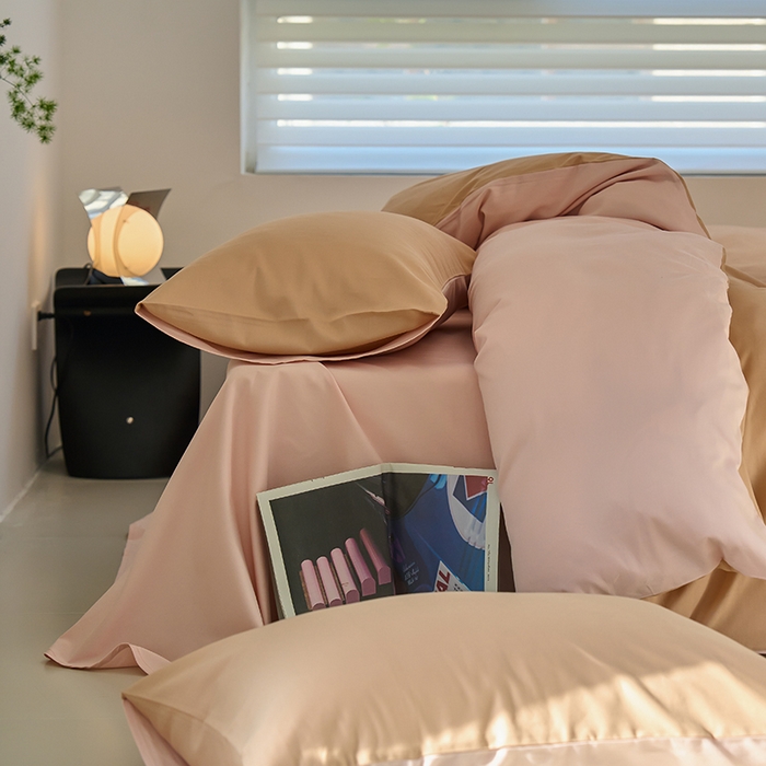 91家纺网 家纺一手货源 找家纺 沐白家居 2023火山小磨毛拼色基础款四件套 奶咖