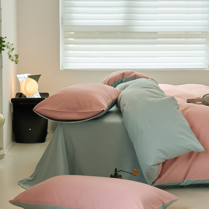 91家纺网 家纺一手货源 找家纺 沐白家居 2023火山小磨毛拼色基础款四件套 紫黛