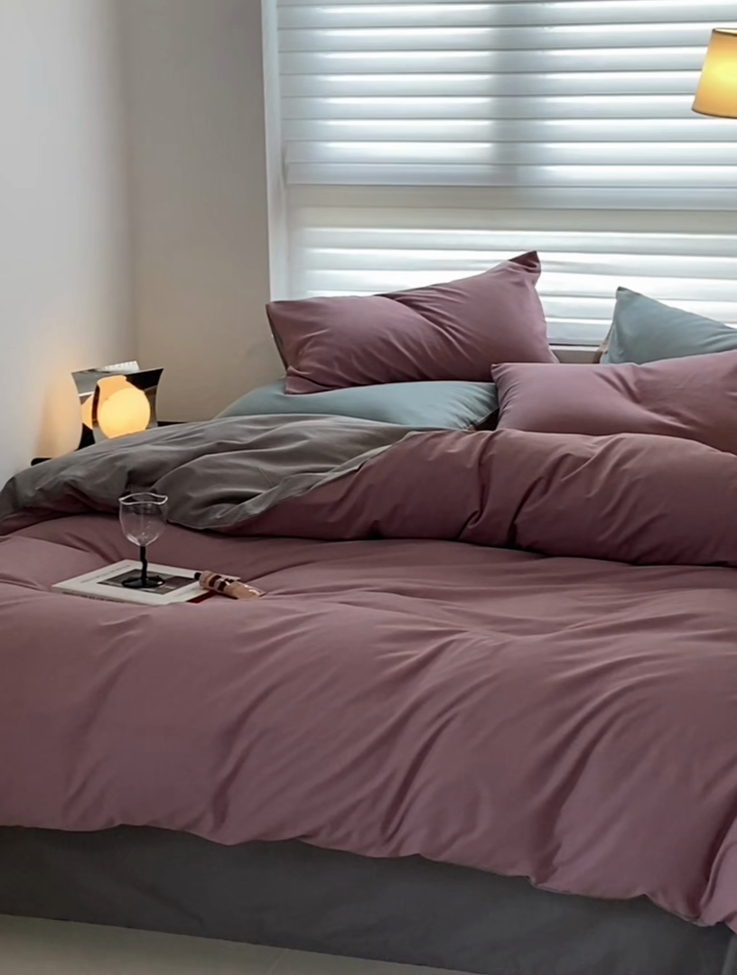 91家纺网 家纺一手货源 找家纺 沐白家居 2023火山小磨毛拼色基础款四件套 紫调