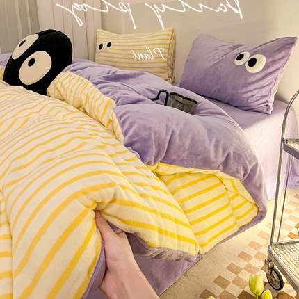 91家纺网 家纺一手货源 找家纺 如一 2023新款大眼萌条纹牛奶绒四件套 大眼萌-黄