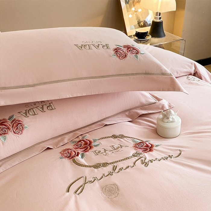 91家纺网 家纺一手货源 找家纺 理想家家纺 2023新款全棉磨毛刺绣四件套 玫瑰庄园 粉