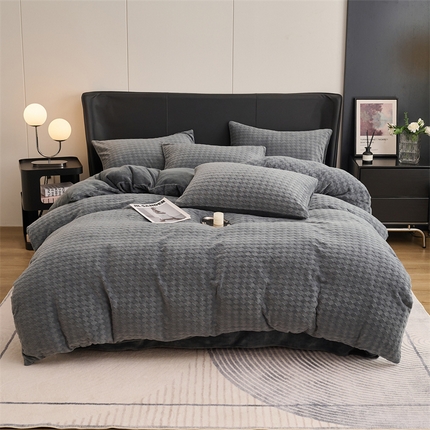 91家纺网 家纺一手货源 找家纺 （总）恒爱家纺 2023新款双面高克重亲肤牛奶绒菱形四件套