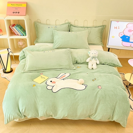 91家纺网 家纺一手货源 找家纺 红馆 2023新款ins小清新-牛奶绒四件套 瑞贝卡绿