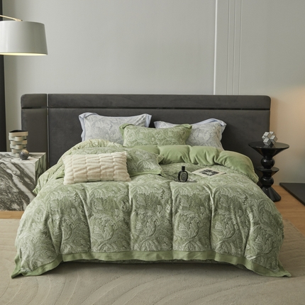 91家纺网 家纺一手货源 找家纺 （总）薏思家纺 2025新款加厚雕花绒大飞边宽边四件套