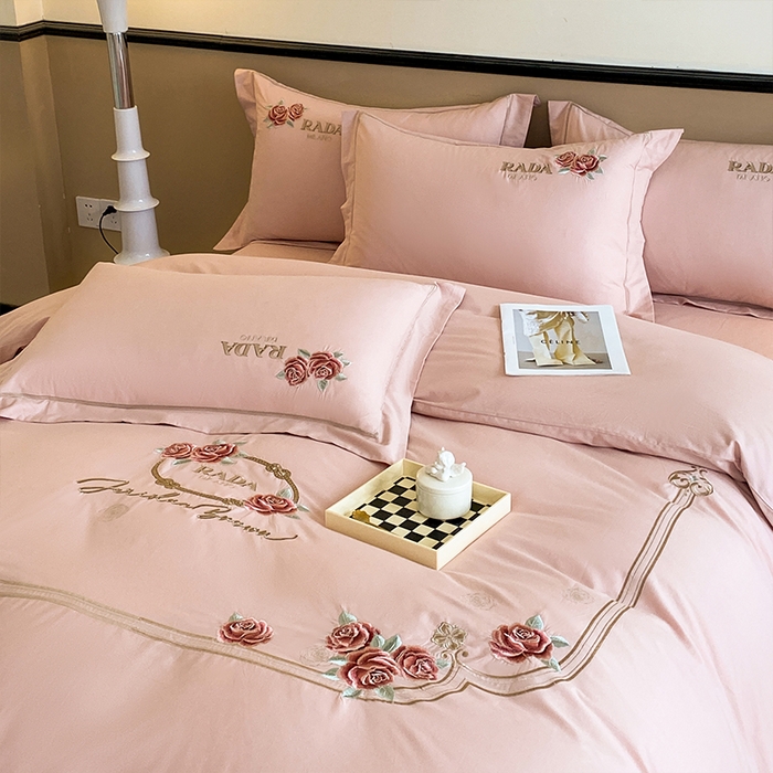 91家纺网 家纺一手货源 找家纺 理想家家纺 2023新款全棉磨毛刺绣四件套 玫瑰庄园 粉