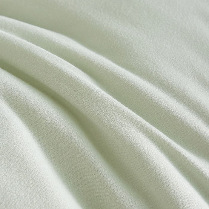 91家纺网 家纺一手货源 找家纺 莱福仕家纺 2023新款A类云感亲肤被 茶蕊兔（山茶绿）
