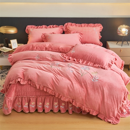 91家纺网 家纺一手货源 找家纺 （总）恒爱家纺 2023新款床盖款四件套 温馨花园