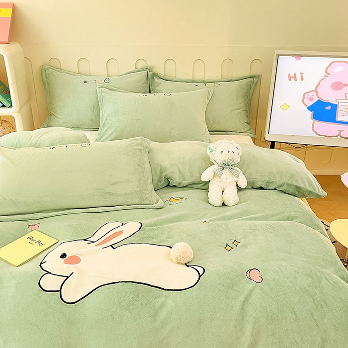 91家纺网 家纺一手货源 找家纺 红馆 2023新款ins小清新-牛奶绒四件套 瑞贝卡绿