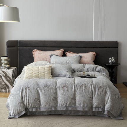 91家纺网 家纺一手货源 找家纺 （总）薏思家纺 2025新款加厚雕花绒大飞边宽边四件套