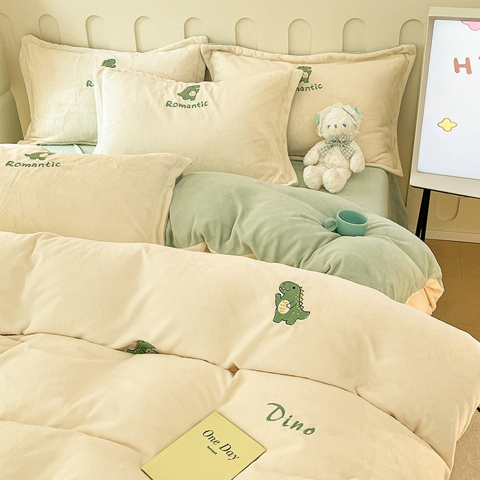 91家纺网 家纺一手货源 找家纺 红馆 2023新款ins小清新-牛奶绒四件套 恐龙乐园