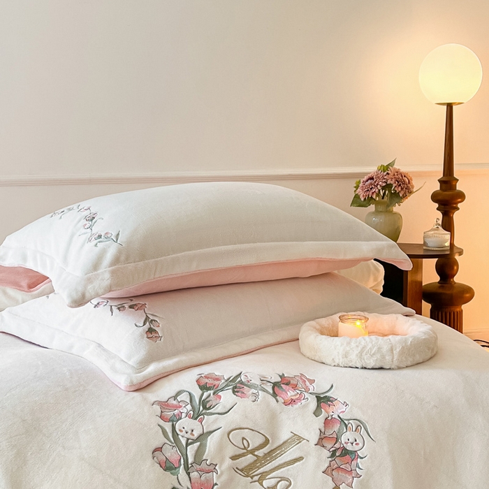 91家纺网 家纺一手货源 找家纺 红馆 2023新款法式奶油温柔风-牛奶绒四件套 佛罗里达的花季