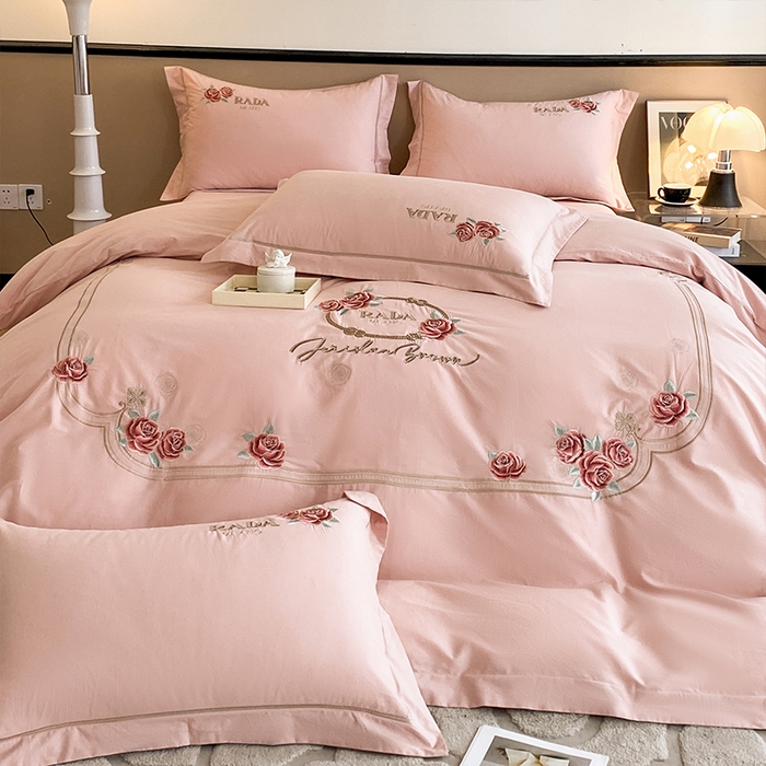 91家纺网 家纺一手货源 找家纺 理想家家纺 2023新款全棉磨毛刺绣四件套 玫瑰庄园 粉