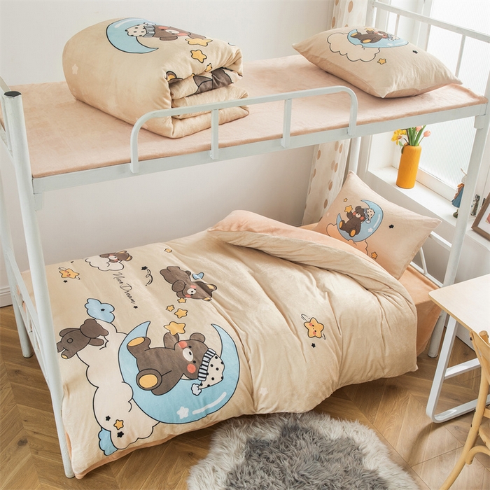 91家纺网 家纺一手货源 找家纺 宅部落 2023新款大版卡通牛奶绒三件套 4.熊彼特