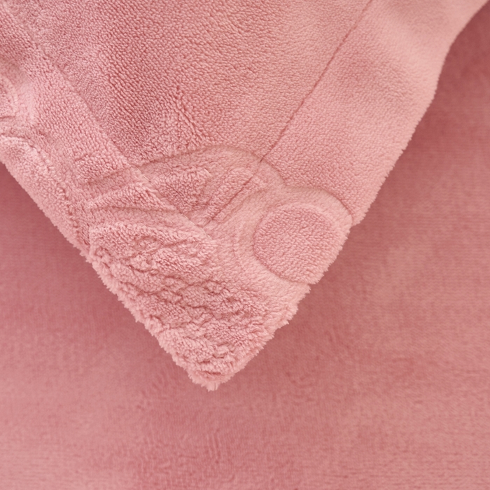 91家纺网 家纺一手货源 找家纺 21度C 2023新款布叮熊云朵压花绒包边三角针枕套 布叮熊包边款藕粉