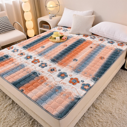 91家纺网 家纺一手货源 找家纺 爱上家居 2023新款印花牛奶绒床护垫床垫子床褥 流光溢彩