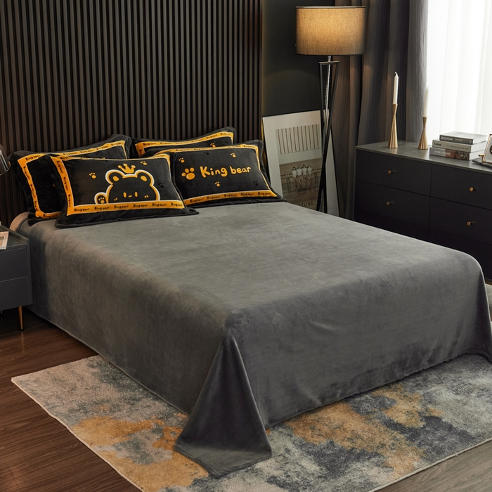 91家纺网 家纺一手货源 找家纺 宅部落 2023新款大版卡通牛奶绒四件套法莱绒 5.熊者之王