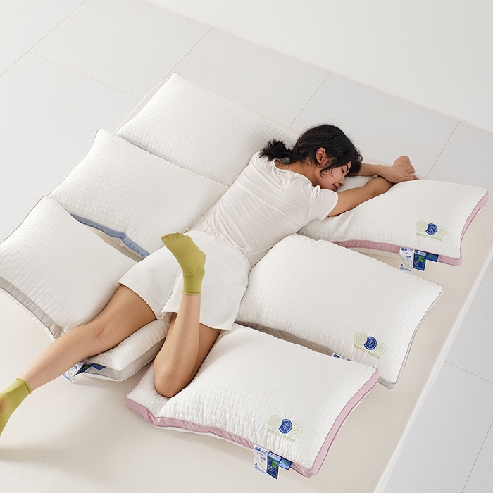 91家纺网 家纺一手货源 找家纺 方回家纺 2023新款锦绒绗缝立体枕枕头枕芯 立体绗缝枕-粉色