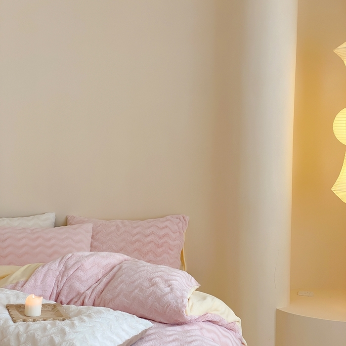 91家纺网 家纺一手货源 找家纺 梦享生活家居 2023新款兔兔绒四件套-卡洛斯 卡洛斯-温馨粉