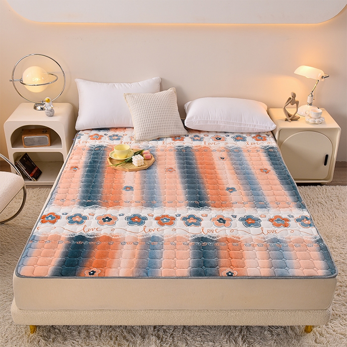 91家纺网 家纺一手货源 找家纺 爱上家居 2023新款印花牛奶绒床护垫床垫子床褥 流光溢彩