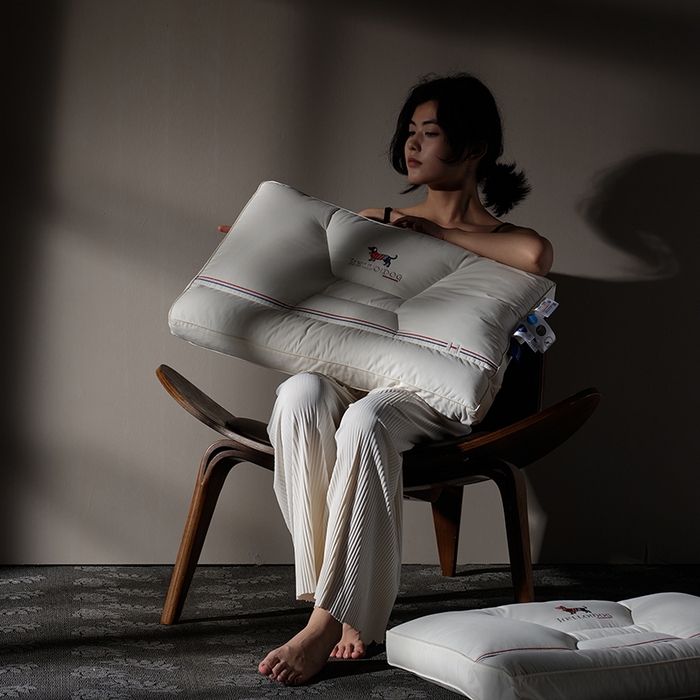 91家纺网 家纺一手货源 找家纺 方回家纺 2023新款英伦GO-2款枕头枕芯  harbor house萌宠GO 软管