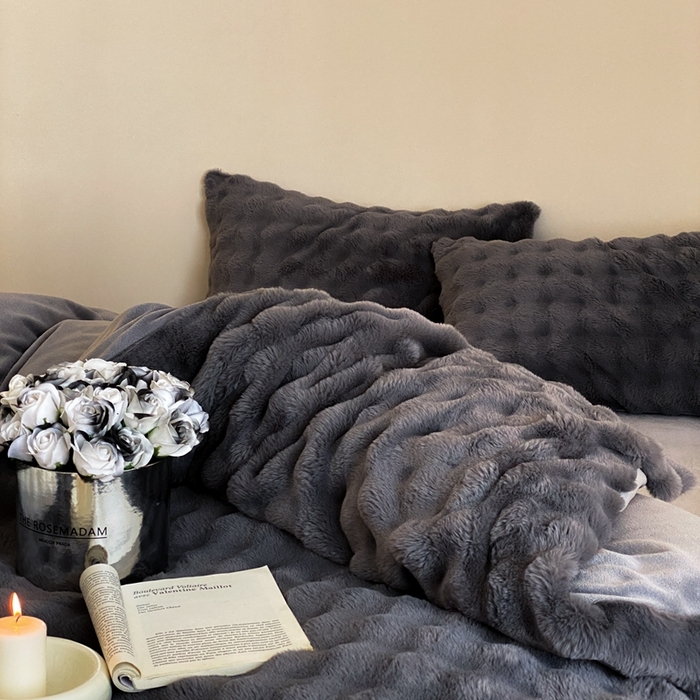 91家纺网 家纺一手货源 找家纺 梦享生活家居 2023新款兔兔绒四件套 兔兔绒-灰色