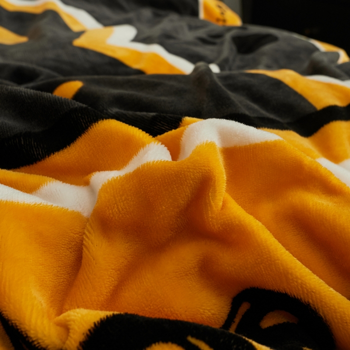 91家纺网 家纺一手货源 找家纺 宅部落 2023新款大版卡通牛奶绒四件套法莱绒 5.熊者之王