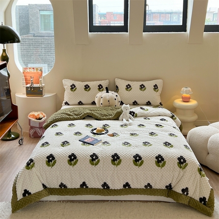 91家纺网 家纺一手货源 找家纺 （总）大彩家居 2023新款提花豆豆绒冬被