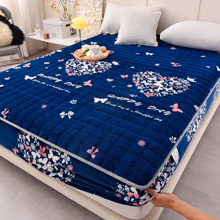 91家纺网 家纺一手货源 找家纺 爱上家居 2023新款印花牛奶绒保暖夹棉床笠床垫保护套 爱慕