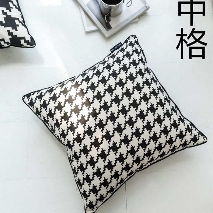 91家纺网 家纺一手货源 找家纺 918拾朵家居 2023新款千鸟格系列抱枕 中格